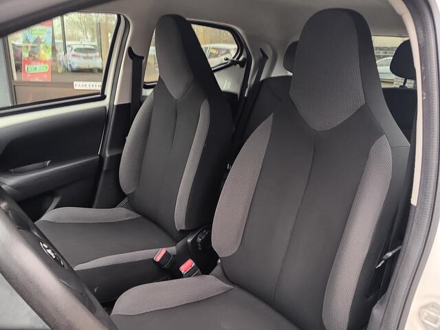 Toyota AYGO 1.0 VVT-i x-now|AIRCO|BLUETOOTH|5drs|All season|Top onderhouden