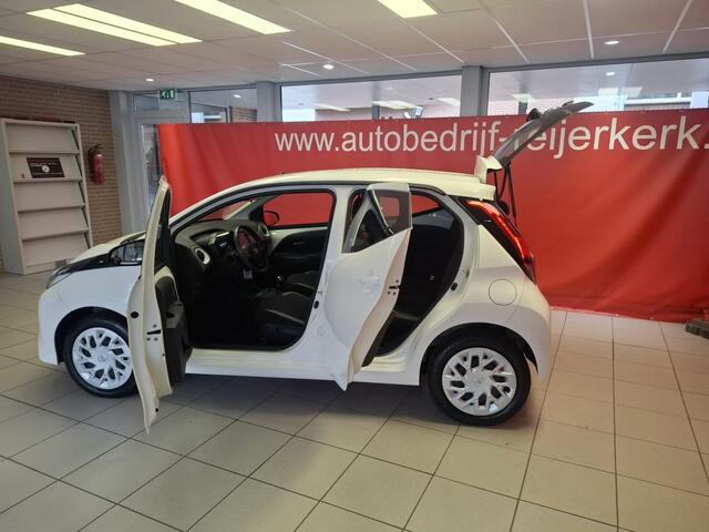 Toyota AYGO 1.0 VVT-i x-play, AUTOMAAT