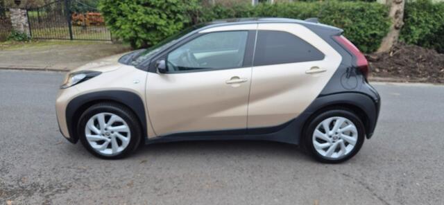 Toyota AYGO 1.0 VVT-i S-cvt First*automaat*apple*android*cruise*