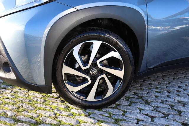 Toyota AYGO X 1.0 VVT-i MT Pulse Limited, Stoelverwarming, Lm velgen, Apple Carplay / Android Auto, Parkeercamera, Privacy Glass!