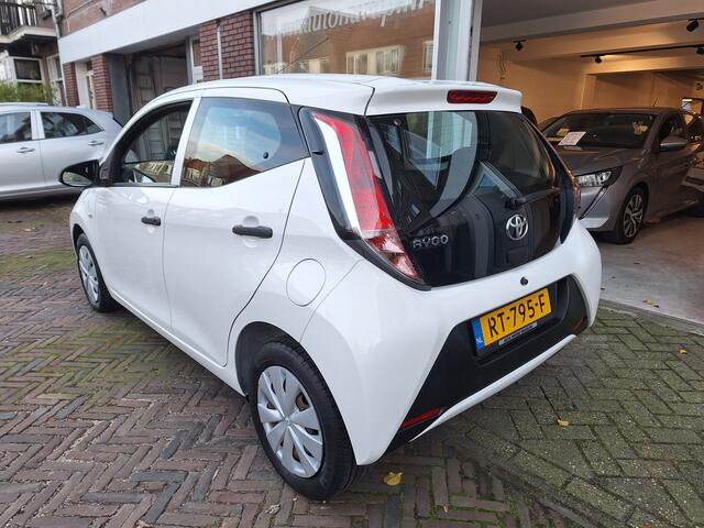 Toyota AYGO 1.0 VVT-i X-Fun 5Drs /Airco/Bluetooth/Led/Garantie