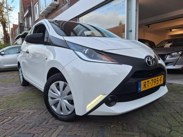Toyota AYGO 1.0 VVT-i X-Fun 5Drs /Airco/Bluetooth/Led/Garantie