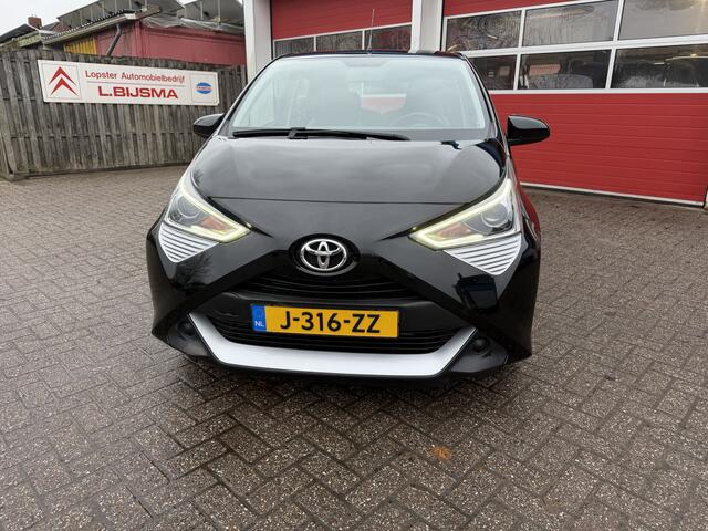 Toyota AYGO 1.0 VVT- 73 PK | X-play | Airco | 5-drs Multimedia systeem | Achteruitrijcamera |
