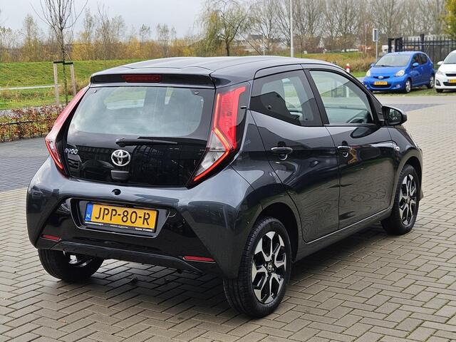 Toyota AYGO 1.0 VVT-i x-play Carplay Android Camera LM15