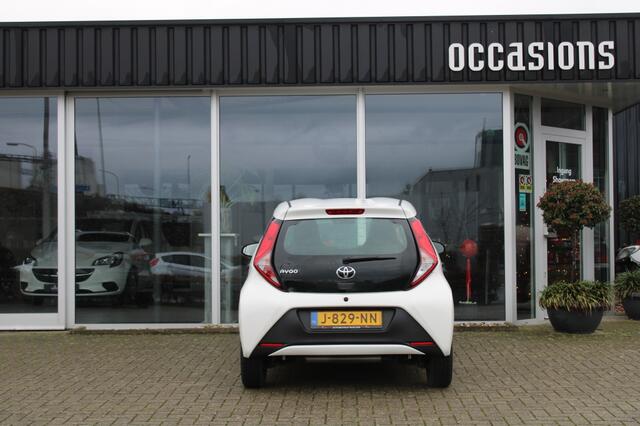 Toyota AYGO 1.0 VVT-i x-fun