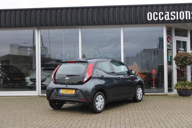 Toyota AYGO 1.0 VVT-i x-fun