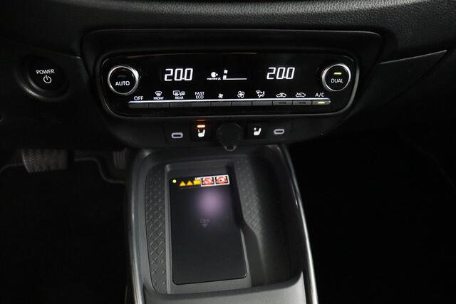 Toyota AYGO X Hybrid 115 GR Sport | Stoel verwarming | Keyles entry | Draadloze telefoonlader | Parkeersensoren | JBL premium sound |