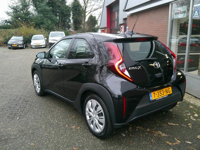 Toyota AYGO X 1.0 VVT-i MT Play