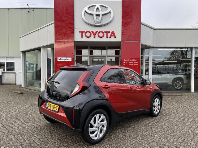 Toyota AYGO X 1.0 VVT-i MT First Edition | Airco | Camera | Stoelverwarming | Privacy glass