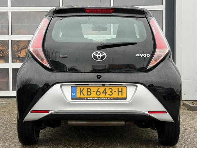 Toyota AYGO 1.0 VVT-i x-play 70pk | Achteruitrijcamera | Airco | Bluetooth | Cruise Control | Elektrische ramen voor | Navigatiesysteem | LED dagrijverlichting | Rijdt perfect!