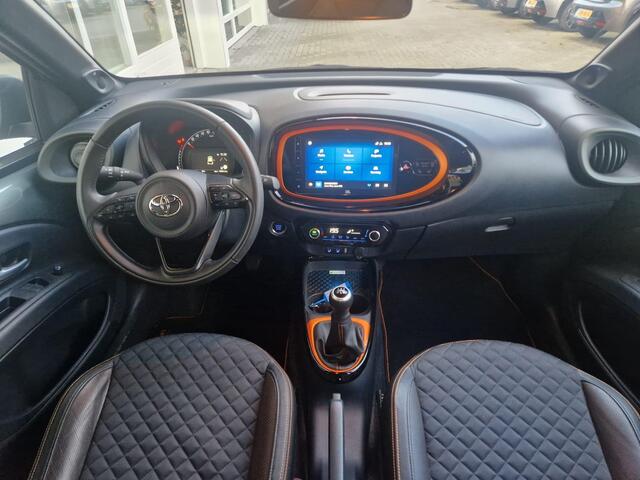 Toyota AYGO X 1.0 VVT-i MT Limited | JBL Audio | Achteruitrijcamera | Stoelverwarming | Navi | Keyless | Cruise & Climate Control | LED Koplampen