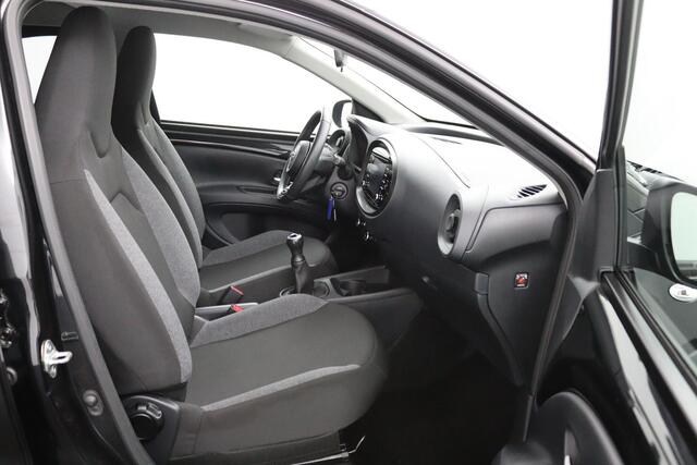 Toyota AYGO X 1.0 VVT-i MT first | Lichtmetalen Velgen | Privacy Glas | Led Verlichting | Automatische Airco |