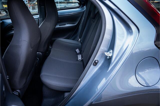 Toyota AYGO X 1.0 VVT-i S-CVT Play ** Two-tone ** Navigatie ** Camera