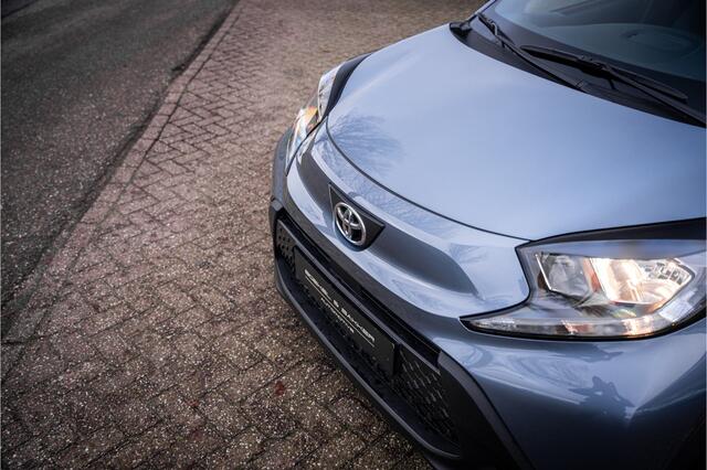 Toyota AYGO X 1.0 VVT-i S-CVT Play ** Two-tone ** Navigatie ** Camera