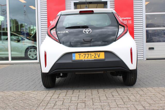 Toyota AYGO X 1.0 VVT-i MT Play
