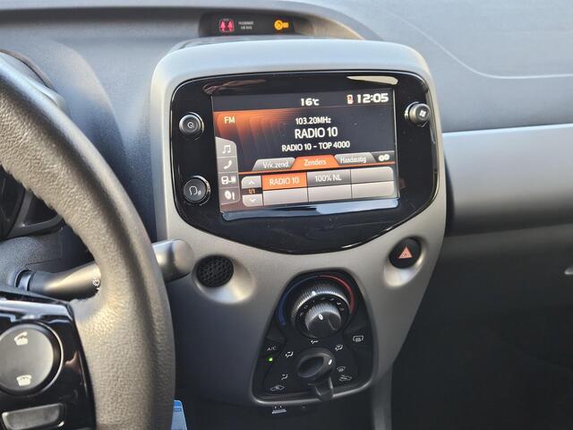Toyota AYGO 1.0 VVT-i x-cite Carplay Camera Cruise LM15