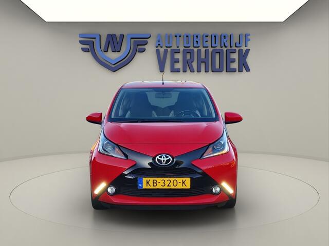Toyota AYGO 1.0 VVT-i x-play Automaat - Camera - NL Auto