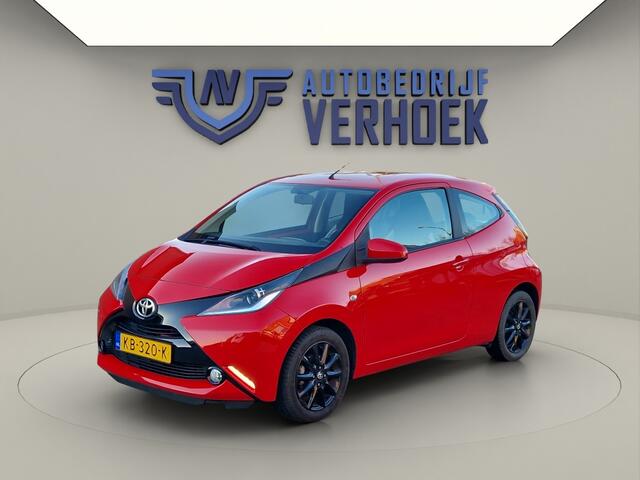 Toyota AYGO 1.0 VVT-i x-play Automaat - Camera - NL Auto