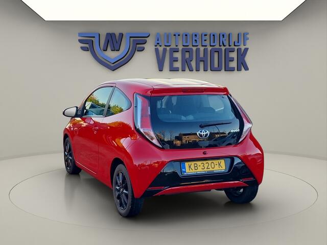 Toyota AYGO 1.0 VVT-i x-play Automaat - Camera - NL Auto