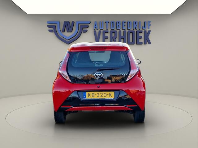 Toyota AYGO 1.0 VVT-i x-play Automaat - Camera - NL Auto