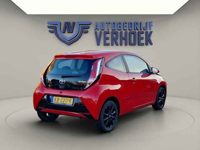 Toyota AYGO 1.0 VVT-i x-play Automaat - Camera - NL Auto