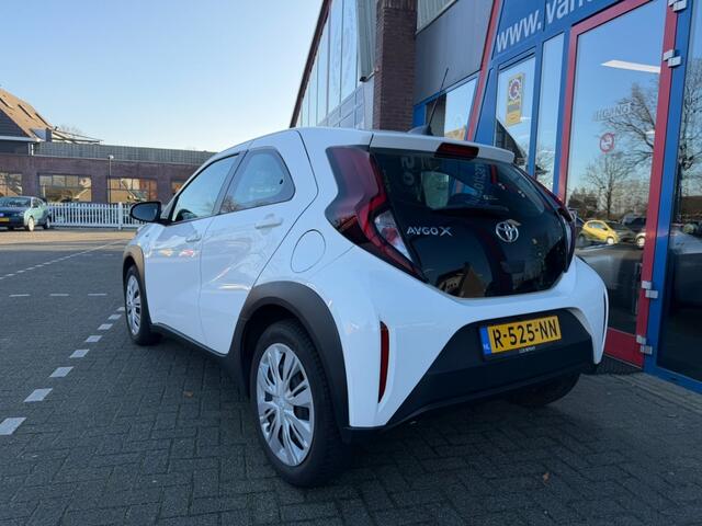 Toyota AYGO 1.0 VVT-I Play Navi Carplay Camera Led 5-Deurs Airco