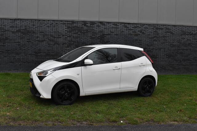 Toyota AYGO 1.0 VVT-i x 5-deurs Cruise control Zwarte velgen