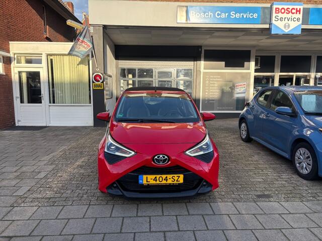 Toyota AYGO 1.0 VVT-I X-PLAY CAB