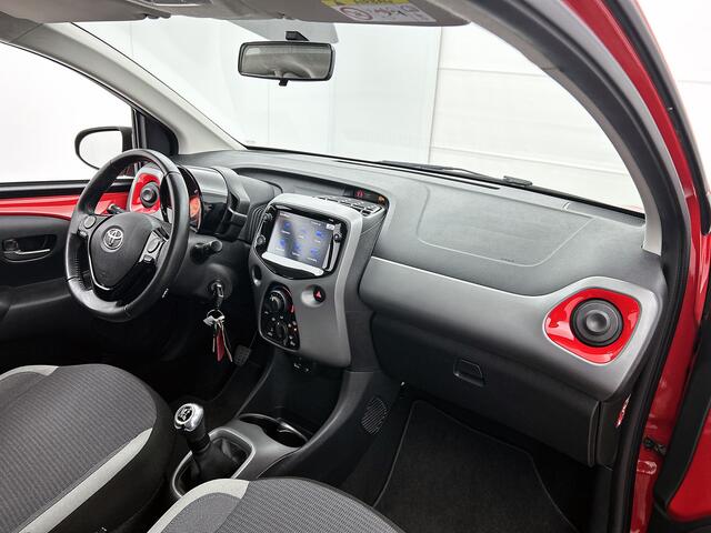 Toyota AYGO 1.0 VVT-i x-play | BTW voertuig | Achteruitrijcamera |