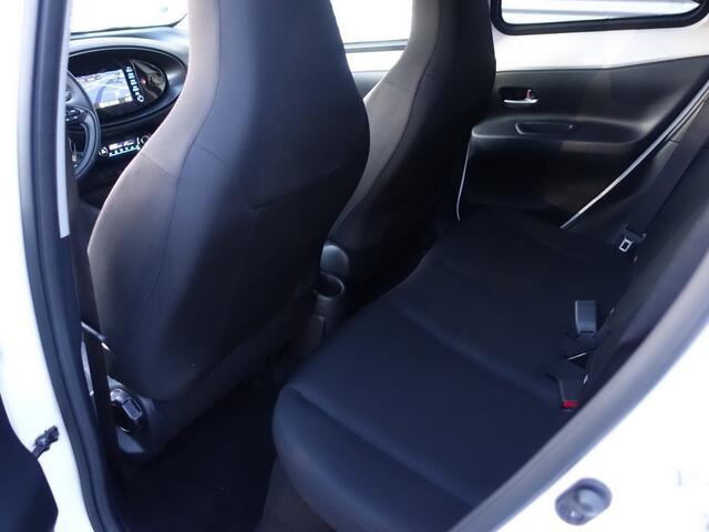 Toyota AYGO 1.0 VVT-i First I NL-Auto I 1e Eig I Clima I Cruise I Android/Apple I 10 jaar garantie I