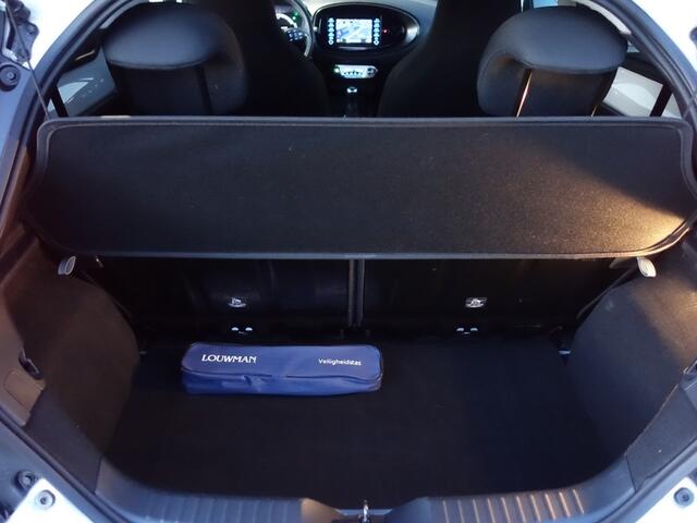 Toyota AYGO 1.0 VVT-i First I NL-Auto I 1e Eig I Clima I Cruise I Android/Apple I 10 jaar garantie I