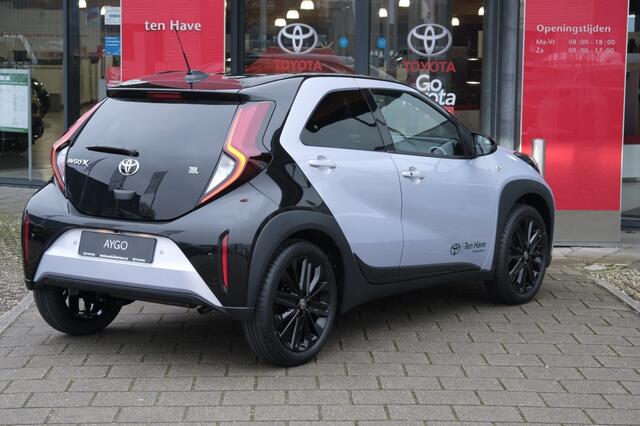 Toyota AYGO X 1.0 VVT-i 72PK MT JBL | JBL Premium Sound systeem | Achteruitrij