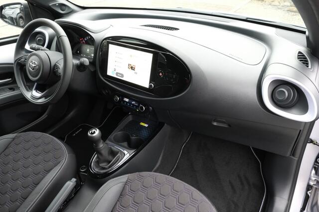 Toyota AYGO X 1.0 VVT-i 72PK MT JBL | JBL Premium Sound systeem | Achteruitrij