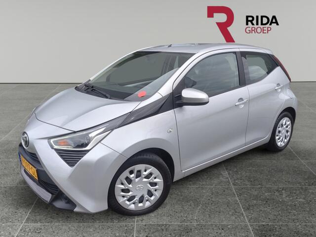Toyota AYGO 1.0 VVTi x-play