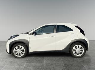 toyota-aygo-x-1.0-vvt-i-mt-play