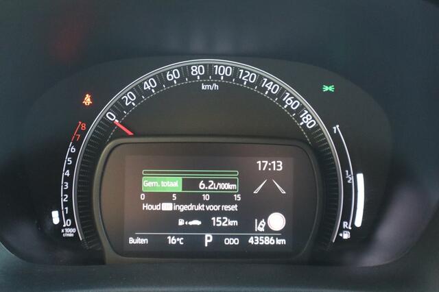 Toyota AYGO X 1.0 CVT Pulse Bi-tone Automaat | AllSeasons | Stoelverwarming