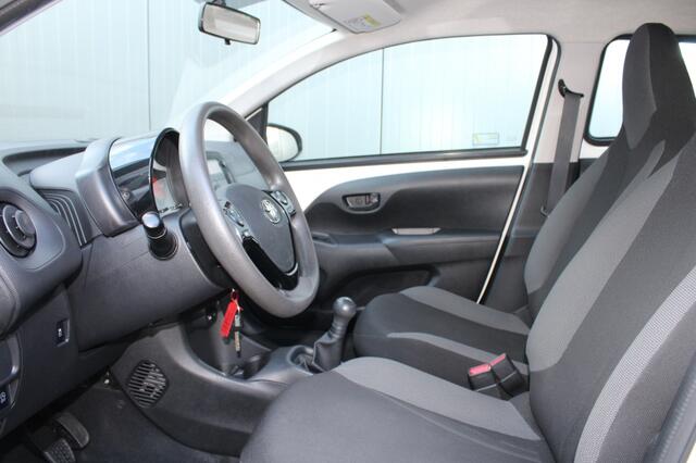 Toyota AYGO 1.0 VVT-i x-fun Airco / Bluetooth