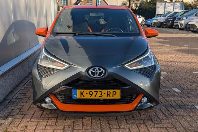 Toyota AYGO 1.0 VVT-i x-JBL Acteruitrijcamera, Navigatie met Apple Carplay & Android Auto, JBL premium audio