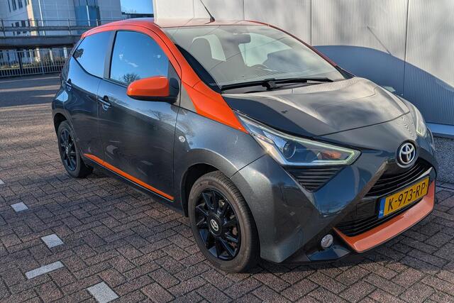 Toyota AYGO 1.0 VVT-i x-JBL Acteruitrijcamera, Navigatie met Apple Carplay & Android Auto, JBL premium audio