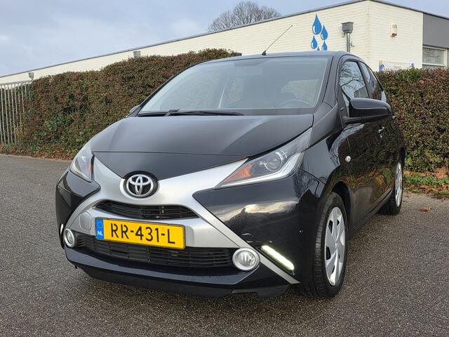 Toyota AYGO 1.0 VVT-i x-play, Camera! APK 1-2027! Zondag OPEN!