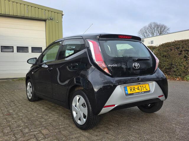 Toyota AYGO 1.0 VVT-i x-play, Camera! APK 1-2027! Zondag OPEN!