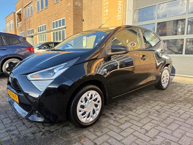 Toyota AYGO 1.0 VVT-I X-PLAY LIMITED 5-DEURS NL-AUTO/1E EIG.
