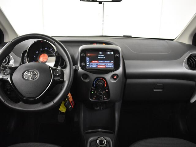Toyota AYGO 1.0 VVT-i x-play | Carplay | Camera