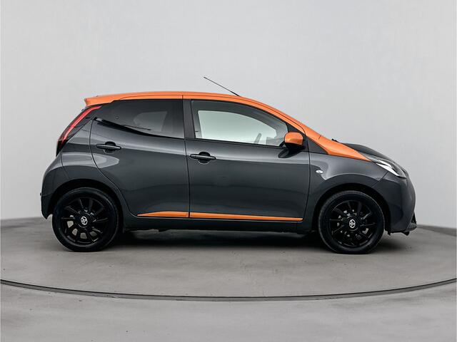 Toyota AYGO 1.0 VVT-i x-JBL | NL-Auto | Dealeronderhouden | Apple Carplay/Android Auto | LM-Velgen |