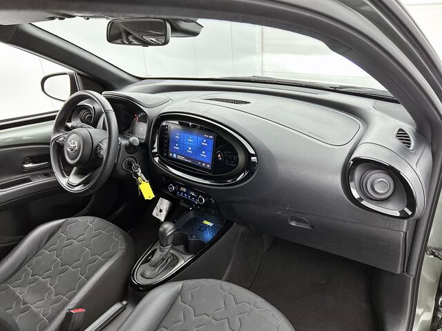 Toyota AYGO X 1.0 VVT-i S-CVT Envy Limited | Stoelverwarming | 18'' LM-Velgen | Dealeronderhouden | Navigatie | Metallic Lak Bi-Tone |