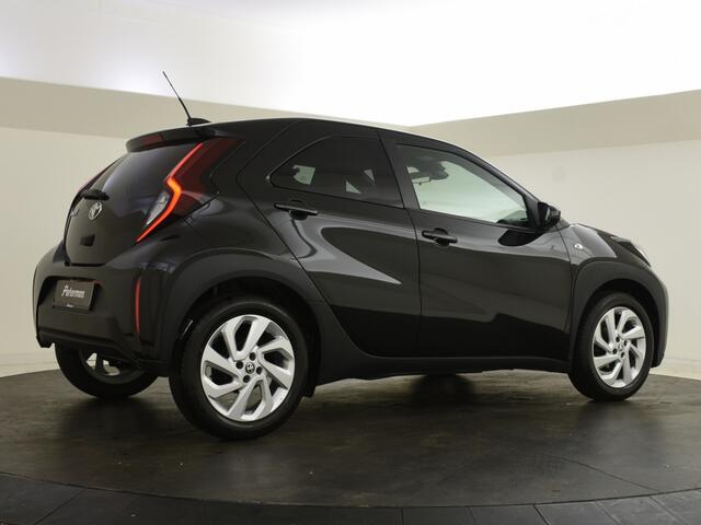 Toyota AYGO X 1.0 VVT-i MT Active Plus | Carplay | Verwarmde stoelen | DAB