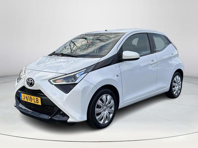Toyota AYGO 1.0 VVT-i x-play | 5 deurs | Carplay | Parkeercamera | Airconditioning |