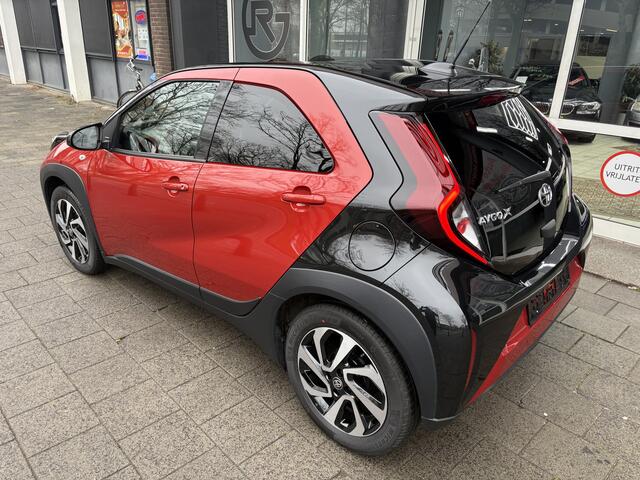 Toyota AYGO X 1.0 VVT-i S-CVT Envy