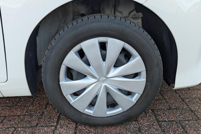 Toyota AYGO 1.0 VVT-i x-fun NL-auto, boekjes compleet, airconditioning, uitstelbare zijruiten achter, start/stop systeem, centrale deurvergrendeling