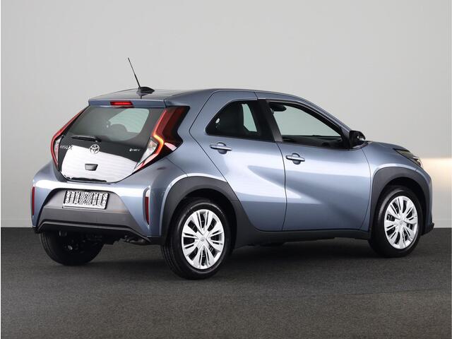 Toyota AYGO X Hybrid 115 play ¤ 500,- inruilpremie! Snel leverbaar !
